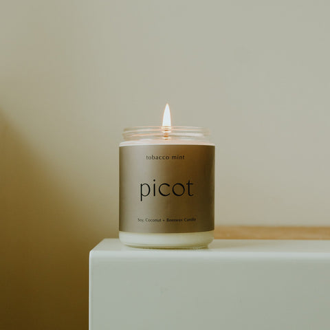 tobacco mint Candle made in Canada 60 hour burn time