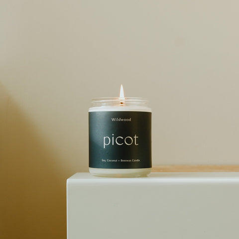 fir woodsy Candle made in Canada 60 hour burn time natural ingredients